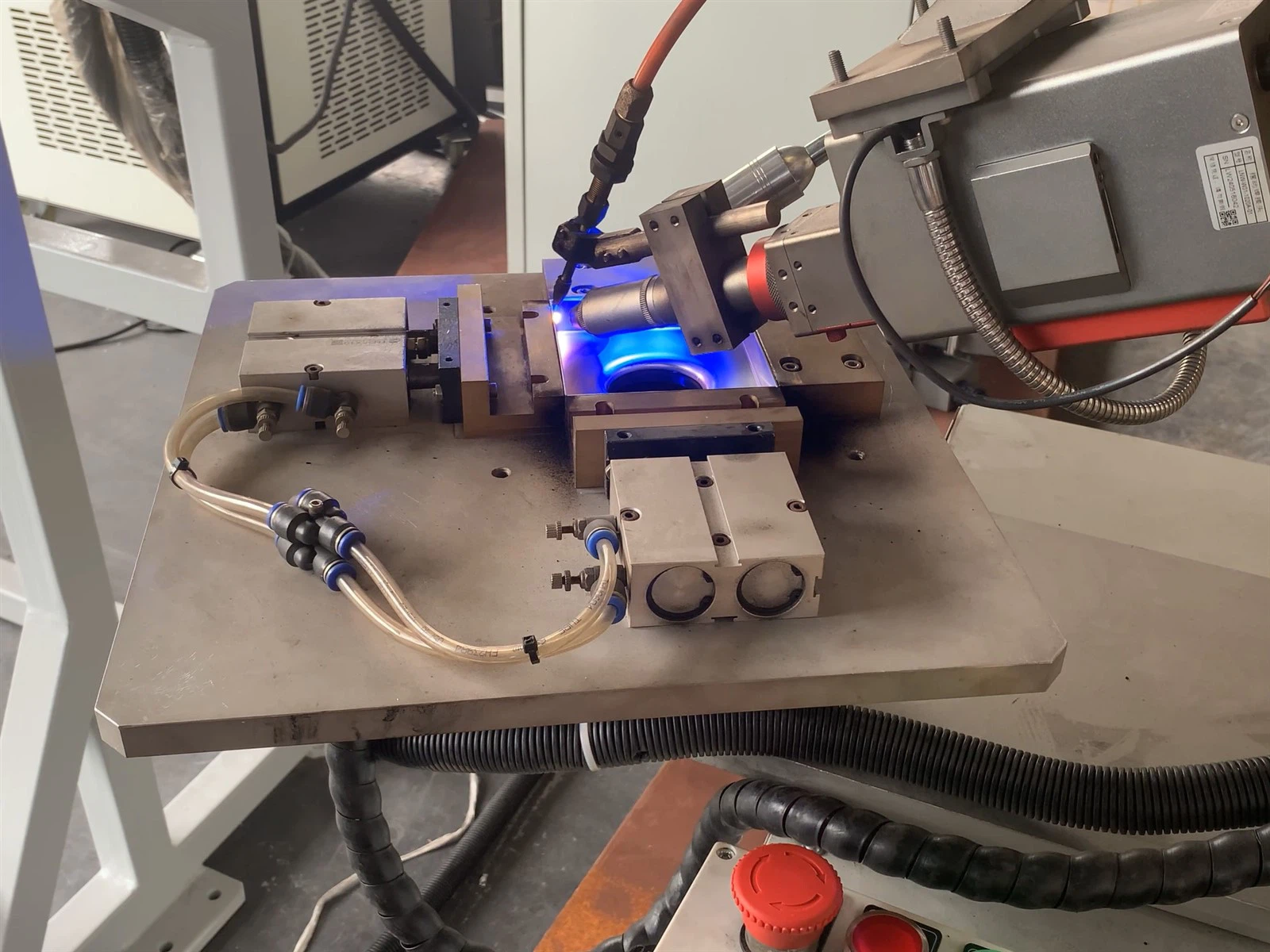 Welding Robot1 Welding Robot1